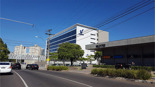 Foto do prédio da Unisinos Porto Alegre campus Nilo Peçanha.